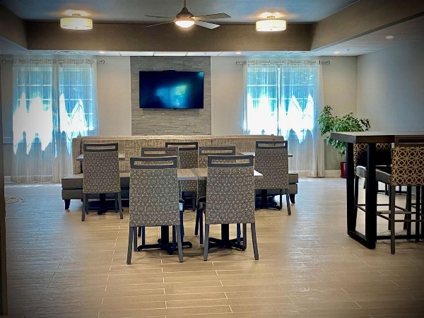 Best Western Brockport Inn & Suites image 4